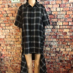 NWT Hey You Grey Short Sleeve Button Up Flannel Zippered Asymmetric Train Size M